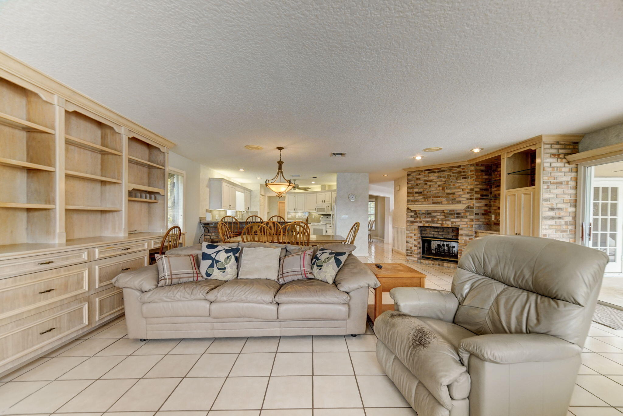 18761 SE River Ridge Road