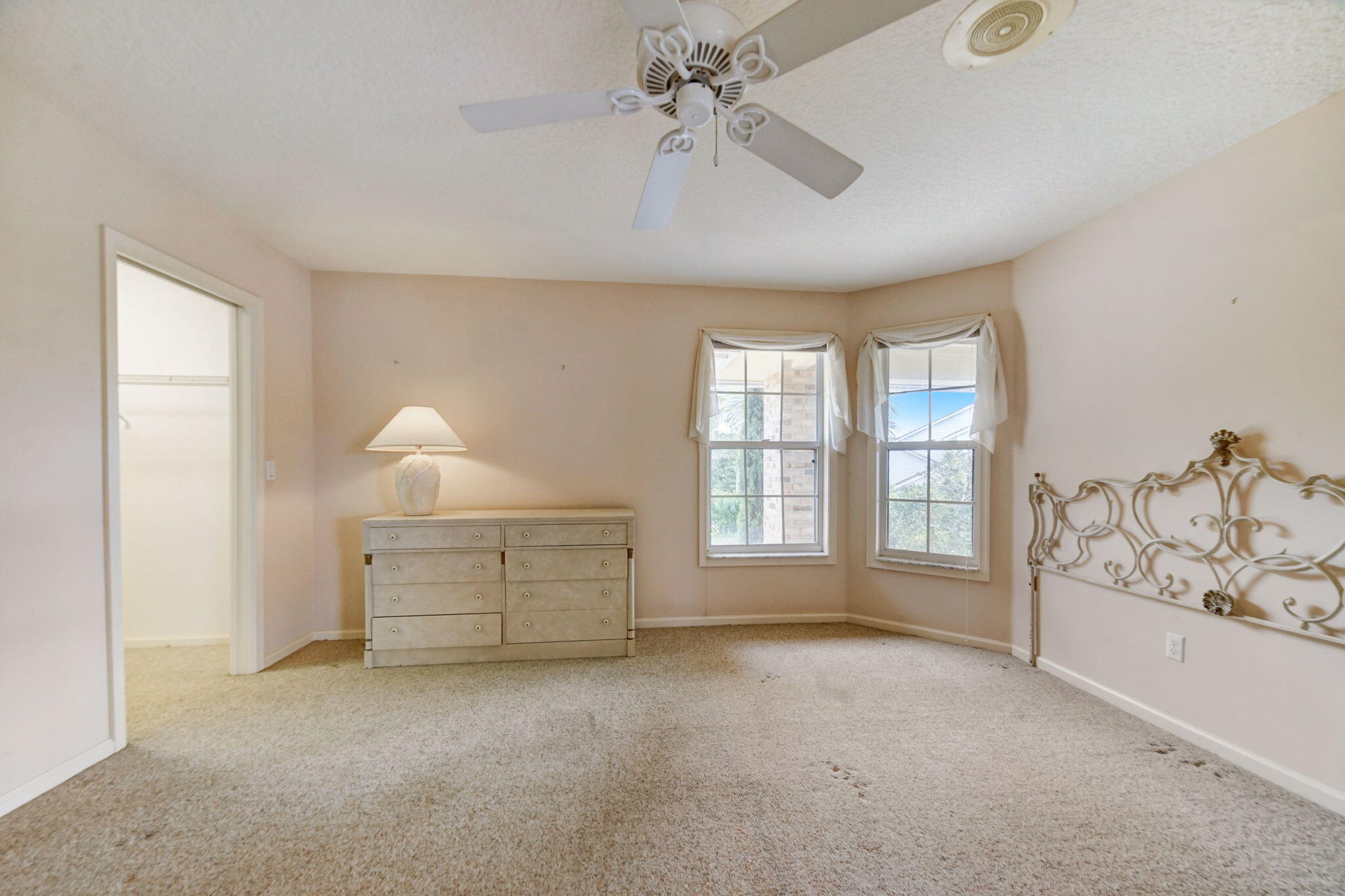 18761 SE River Ridge Road