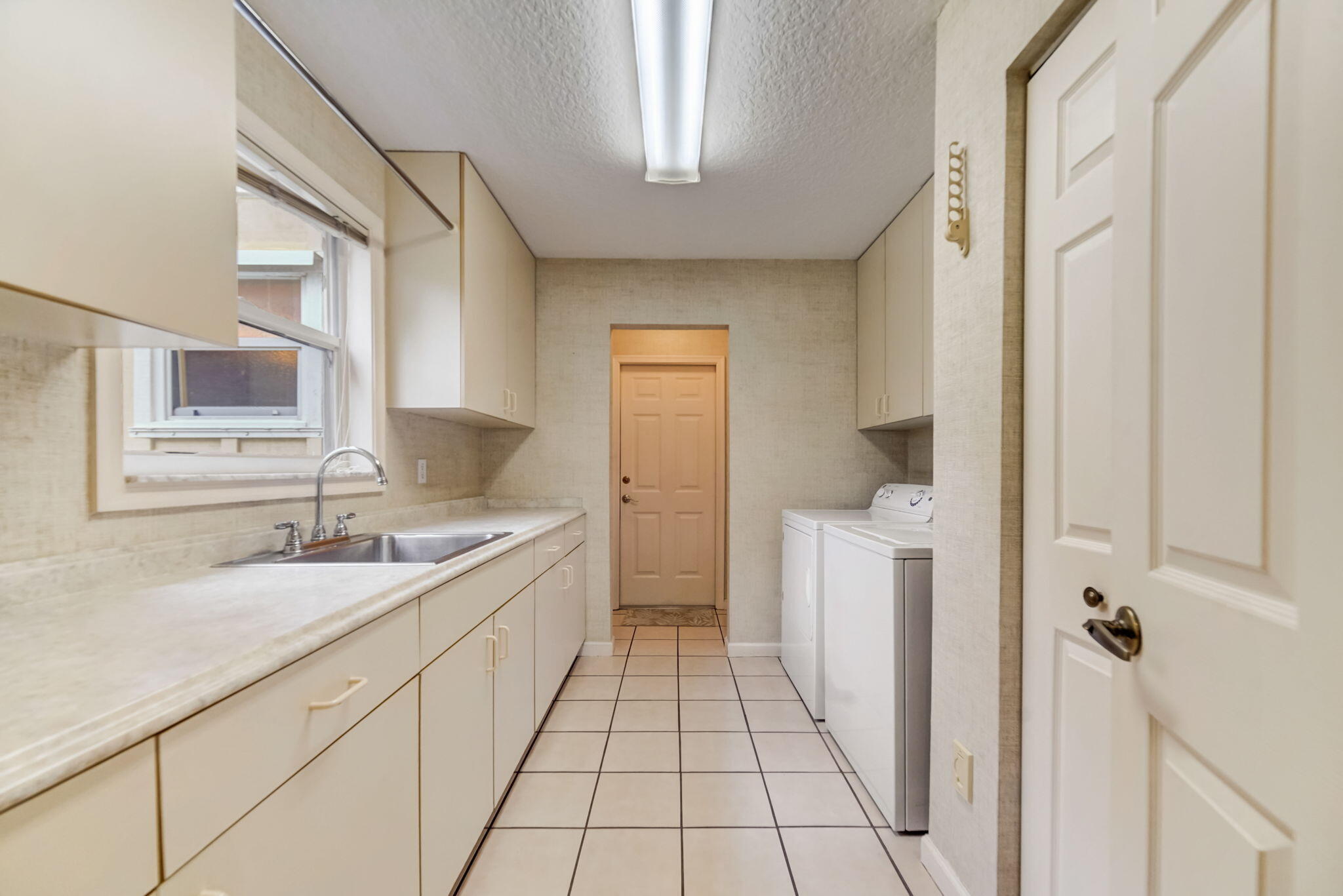 18761 SE River Ridge Road