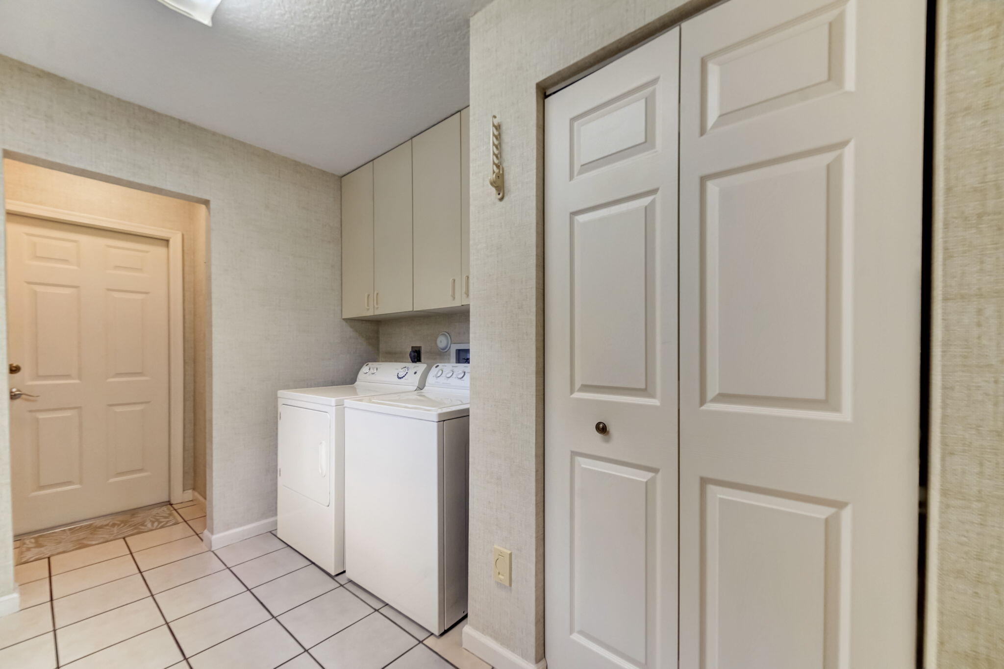 18761 SE River Ridge Road