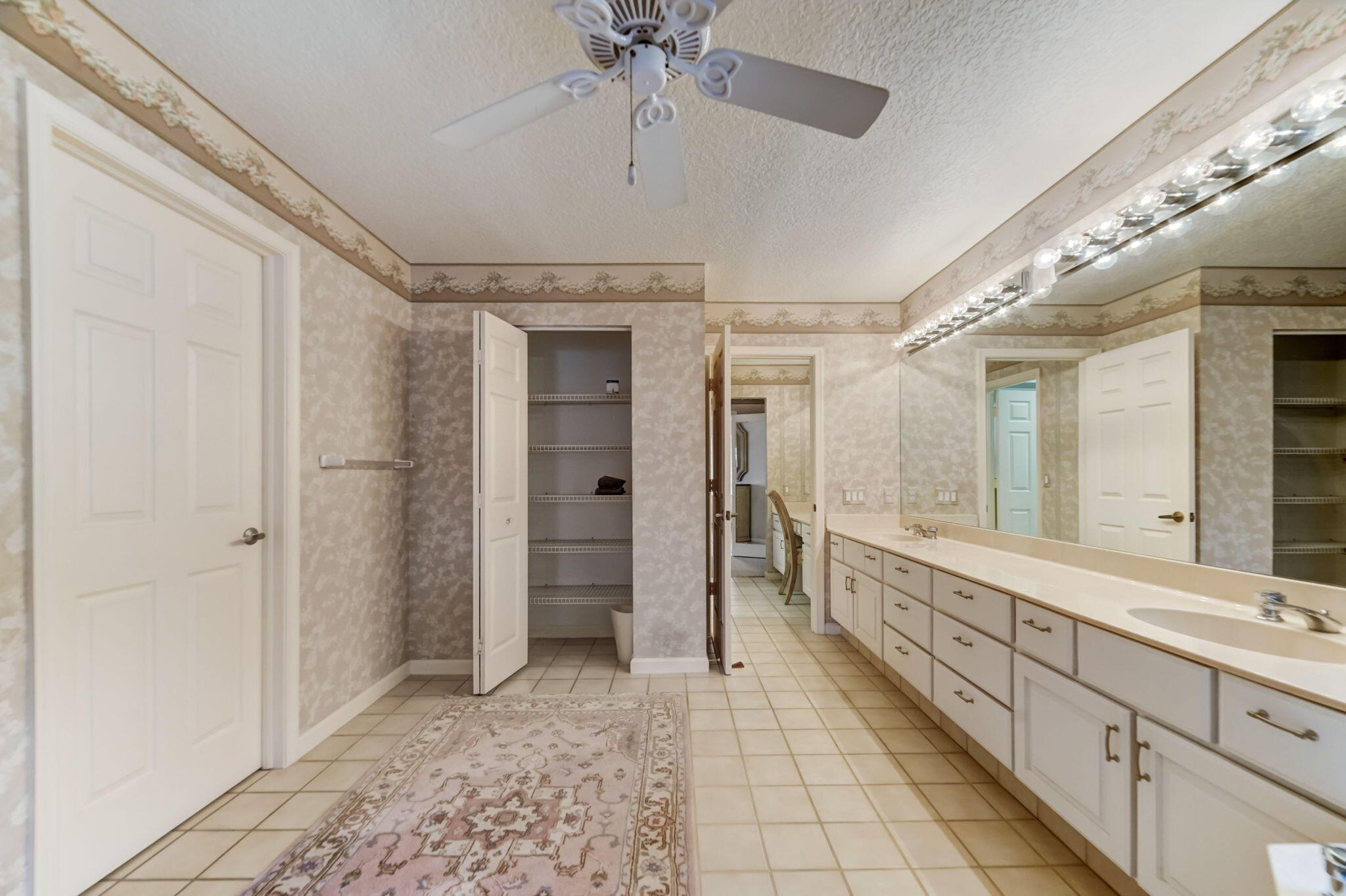 18761 SE River Ridge Road