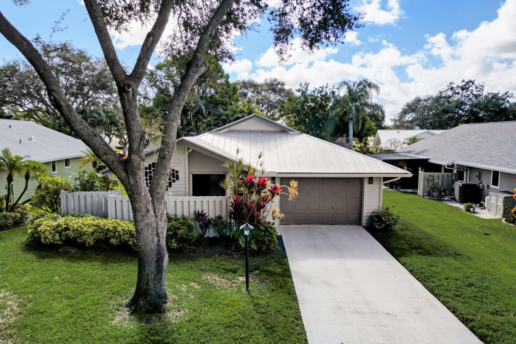 8920 SE Eaglewood Way