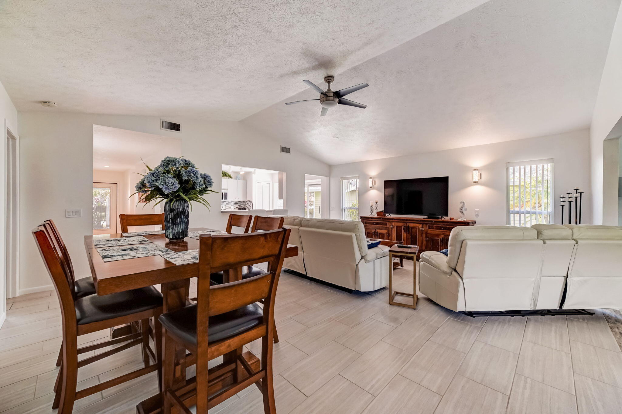 8920 SE Eaglewood Way