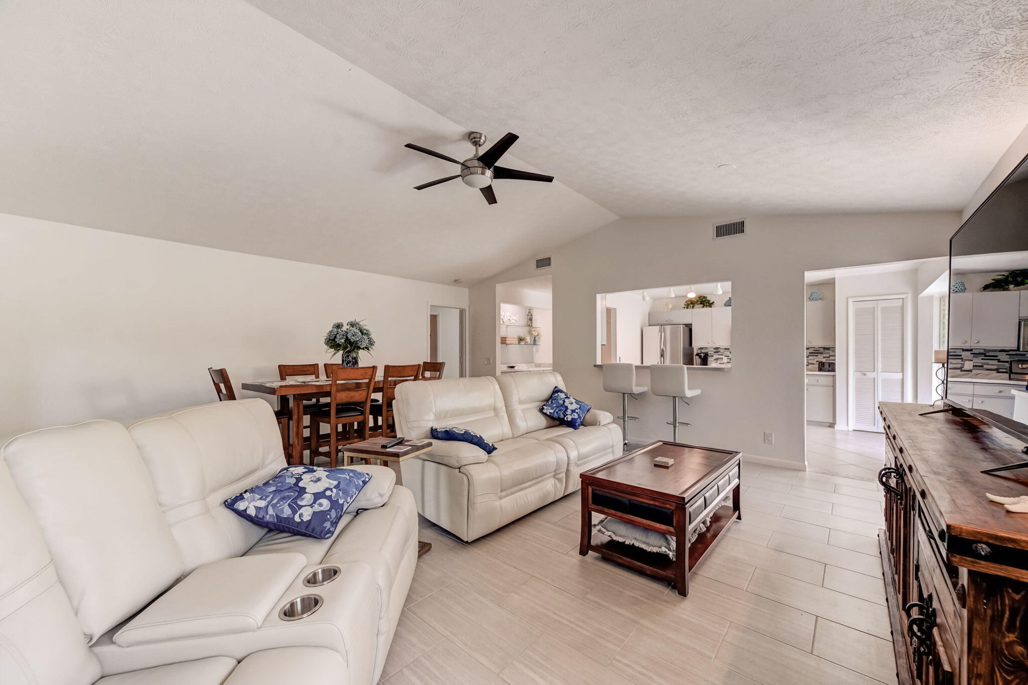 8920 SE Eaglewood Way