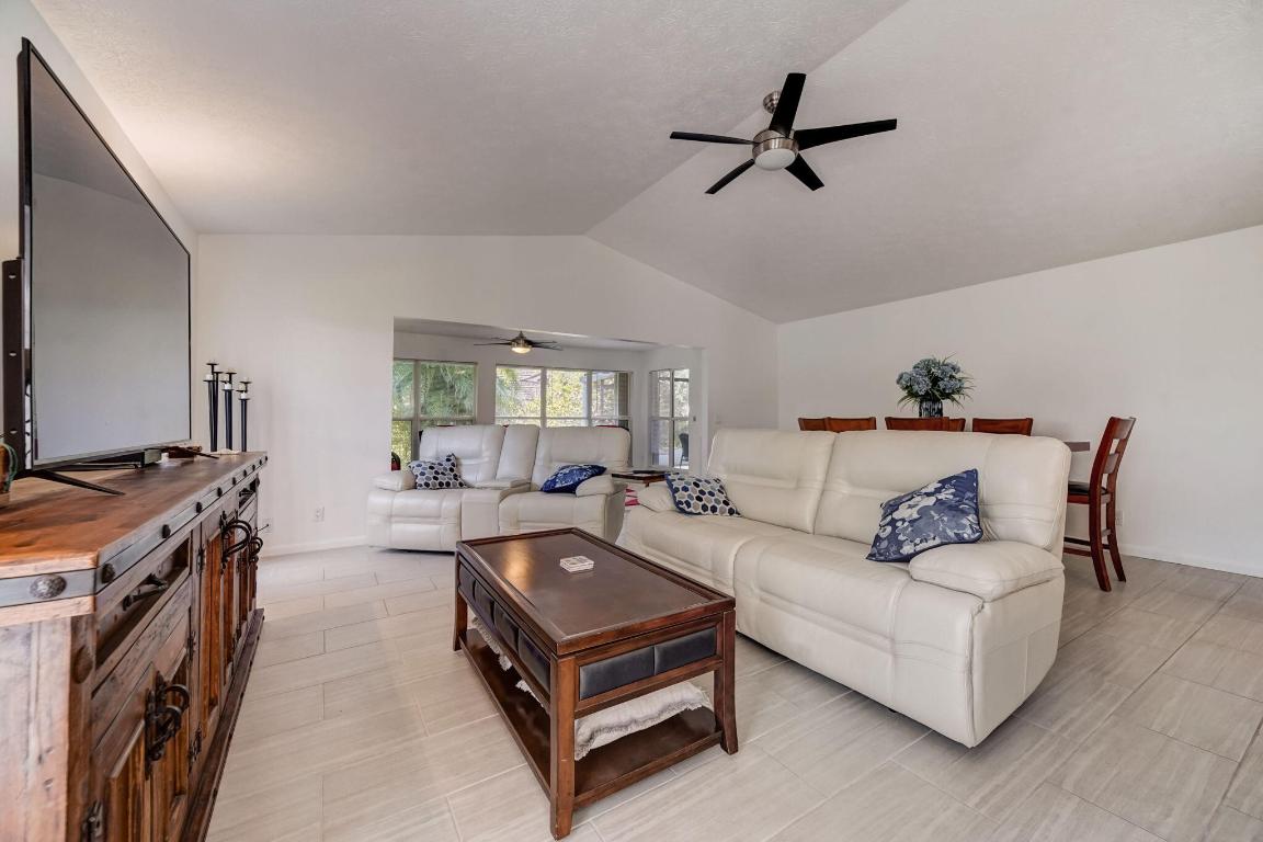 8920 SE Eaglewood Way