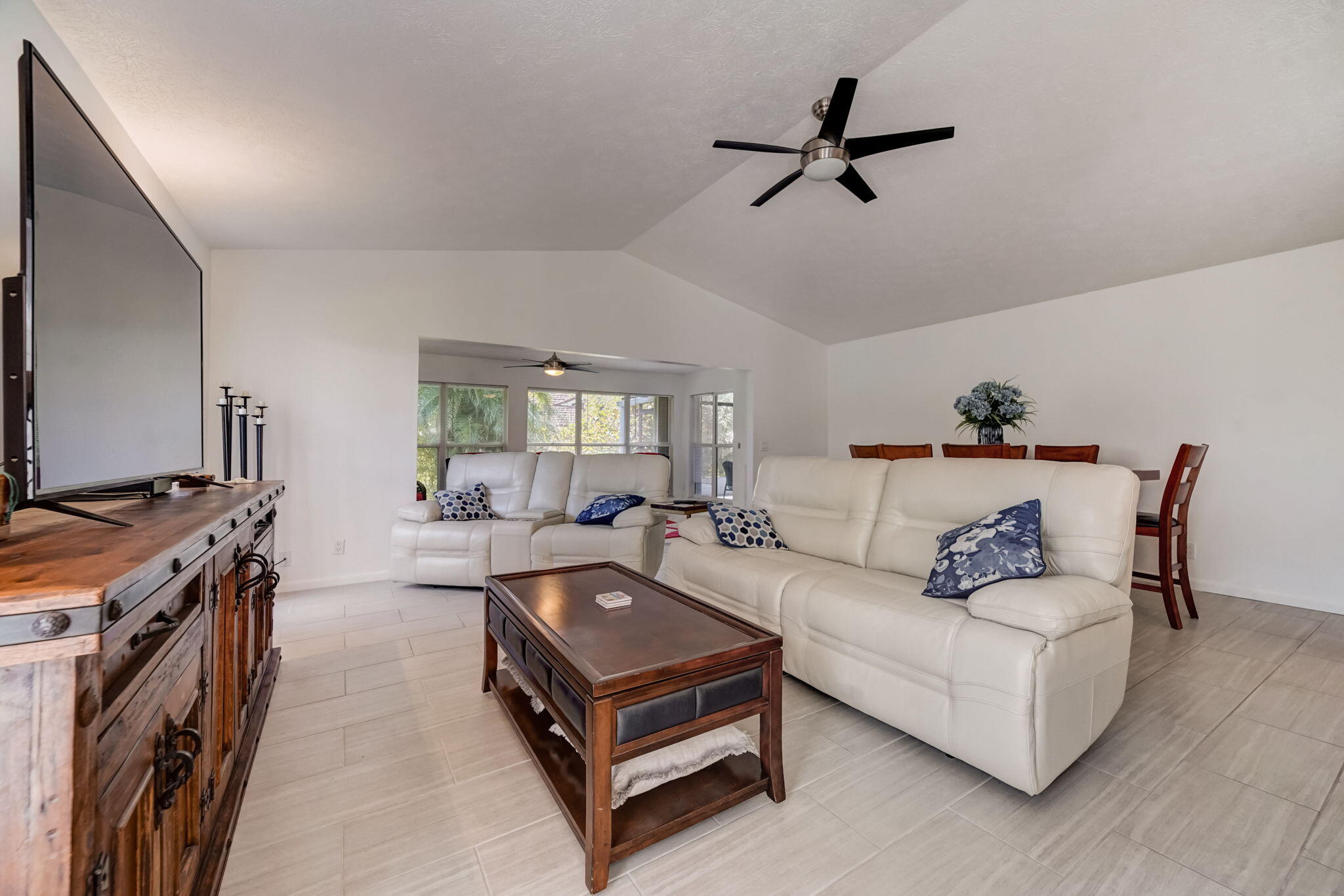 8920 SE Eaglewood Way