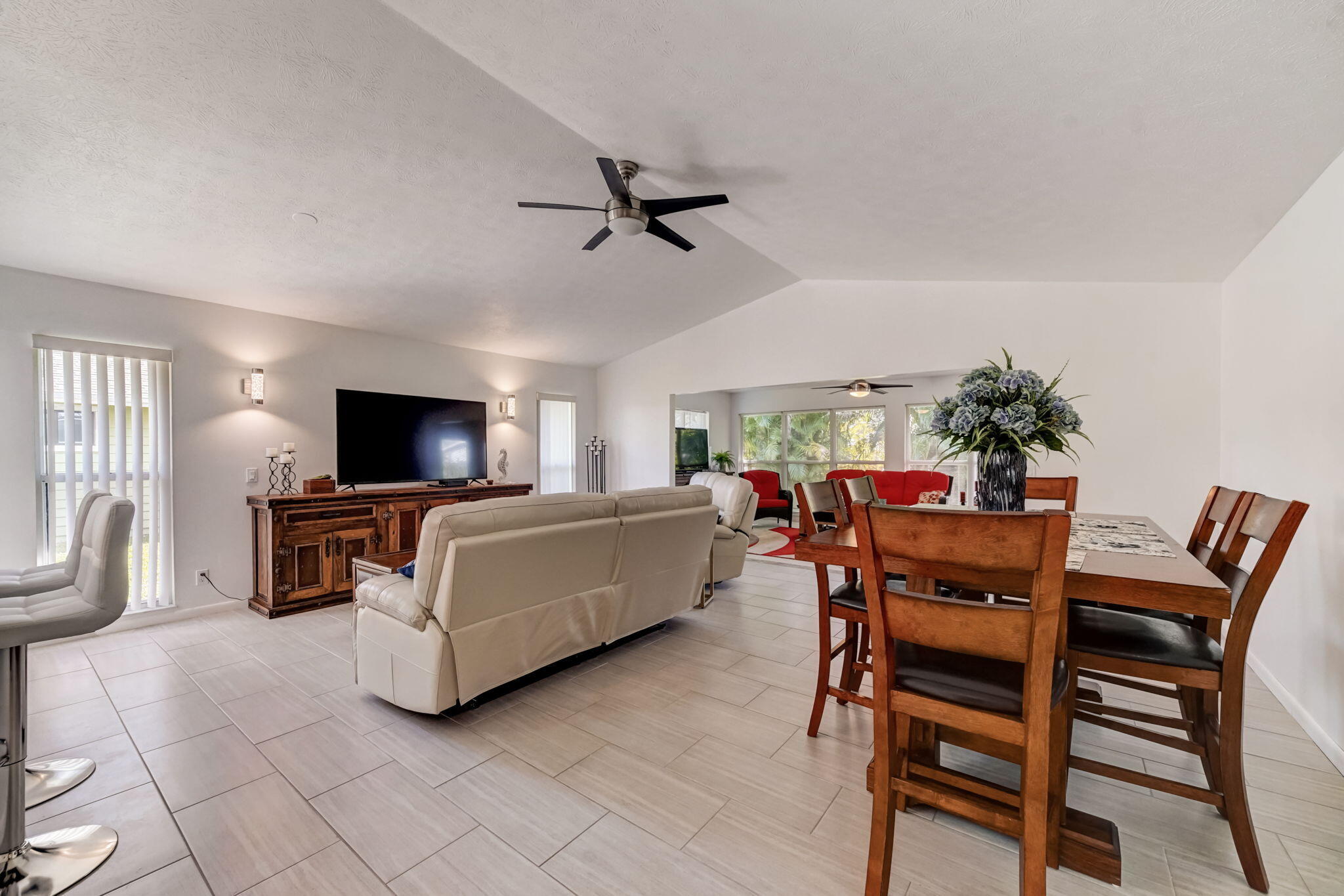 8920 SE Eaglewood Way