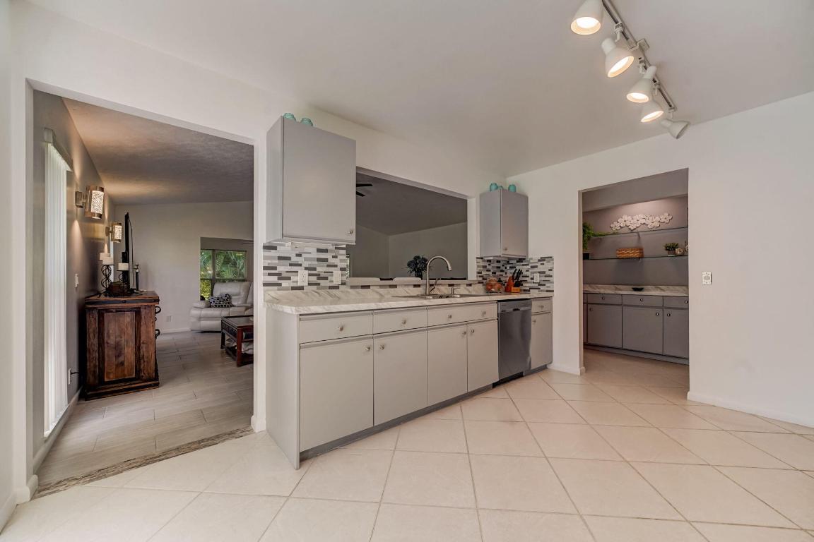 8920 SE Eaglewood Way