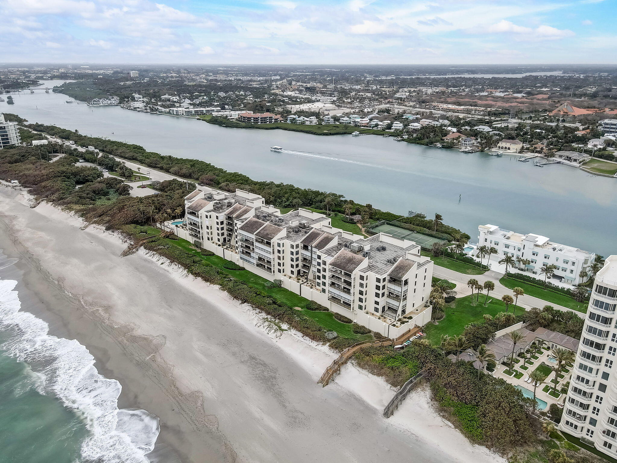 19670 Beach Road C513