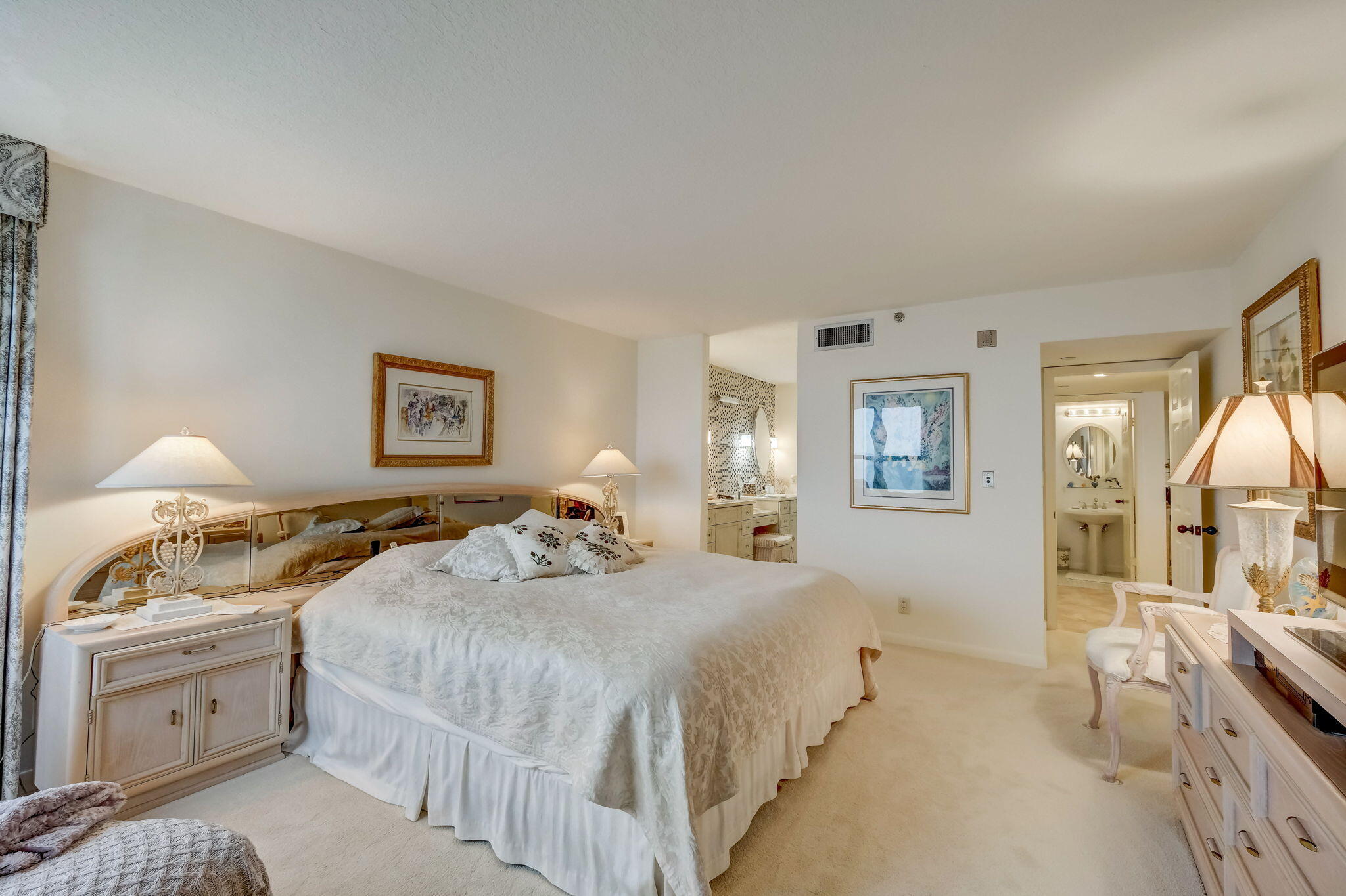 19670 Beach Road C513