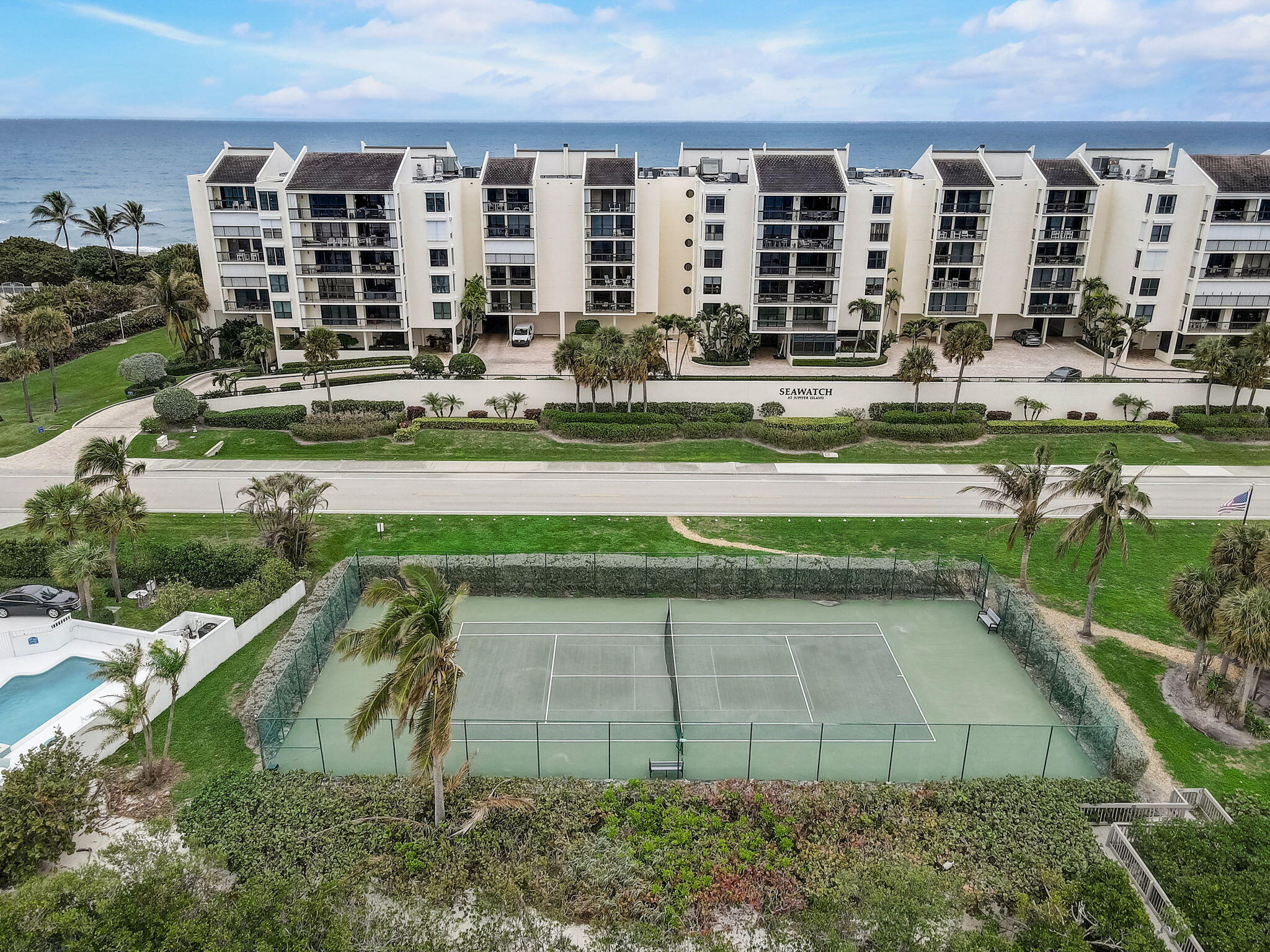 19670 Beach Road C513