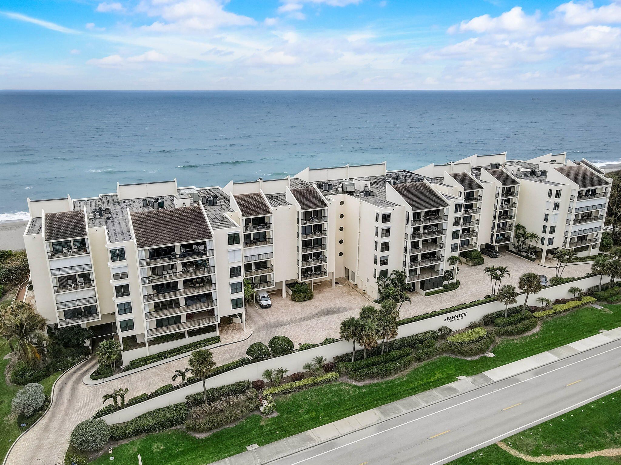 19670 Beach Road C513