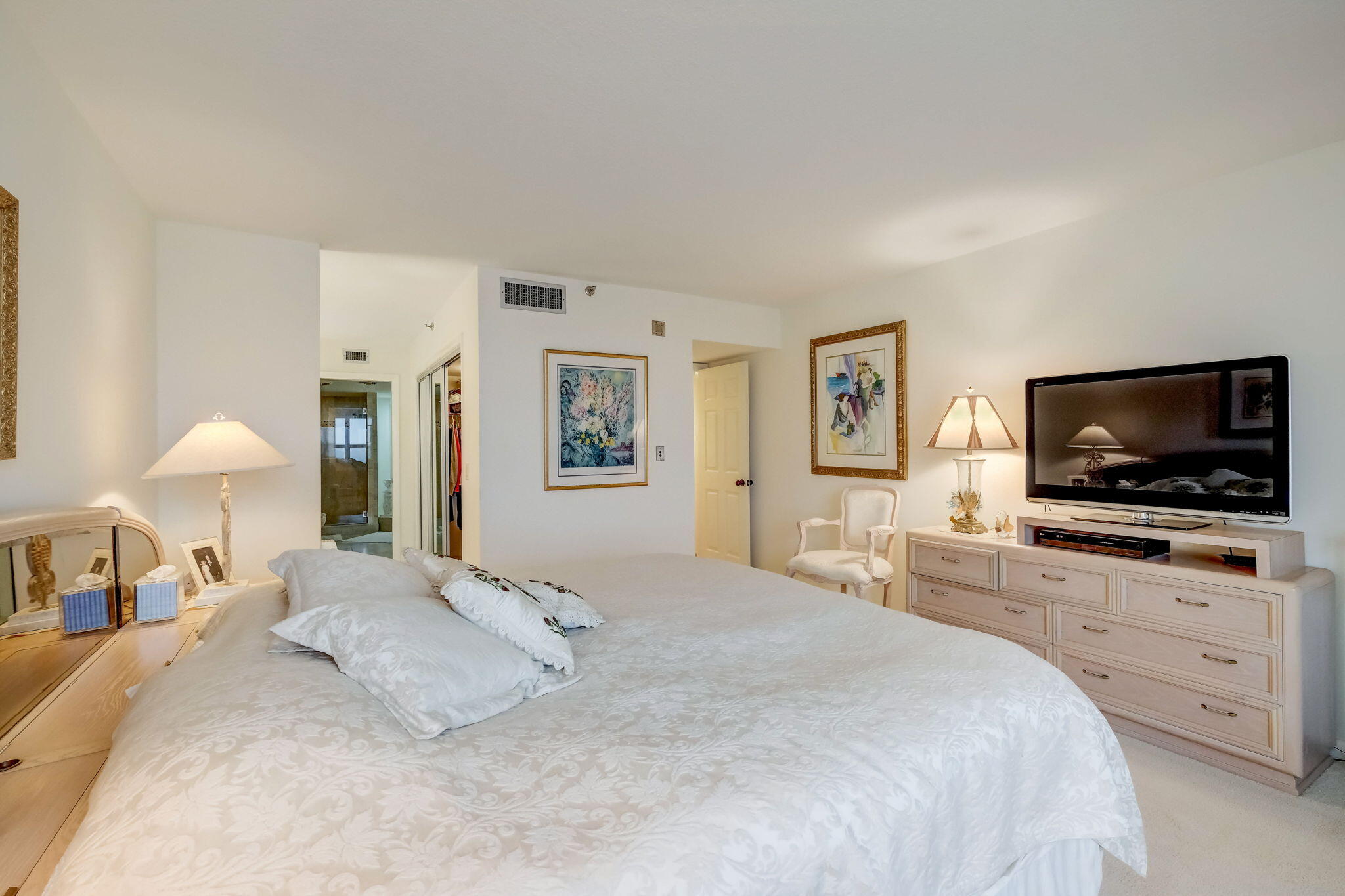 19670 Beach Road C513