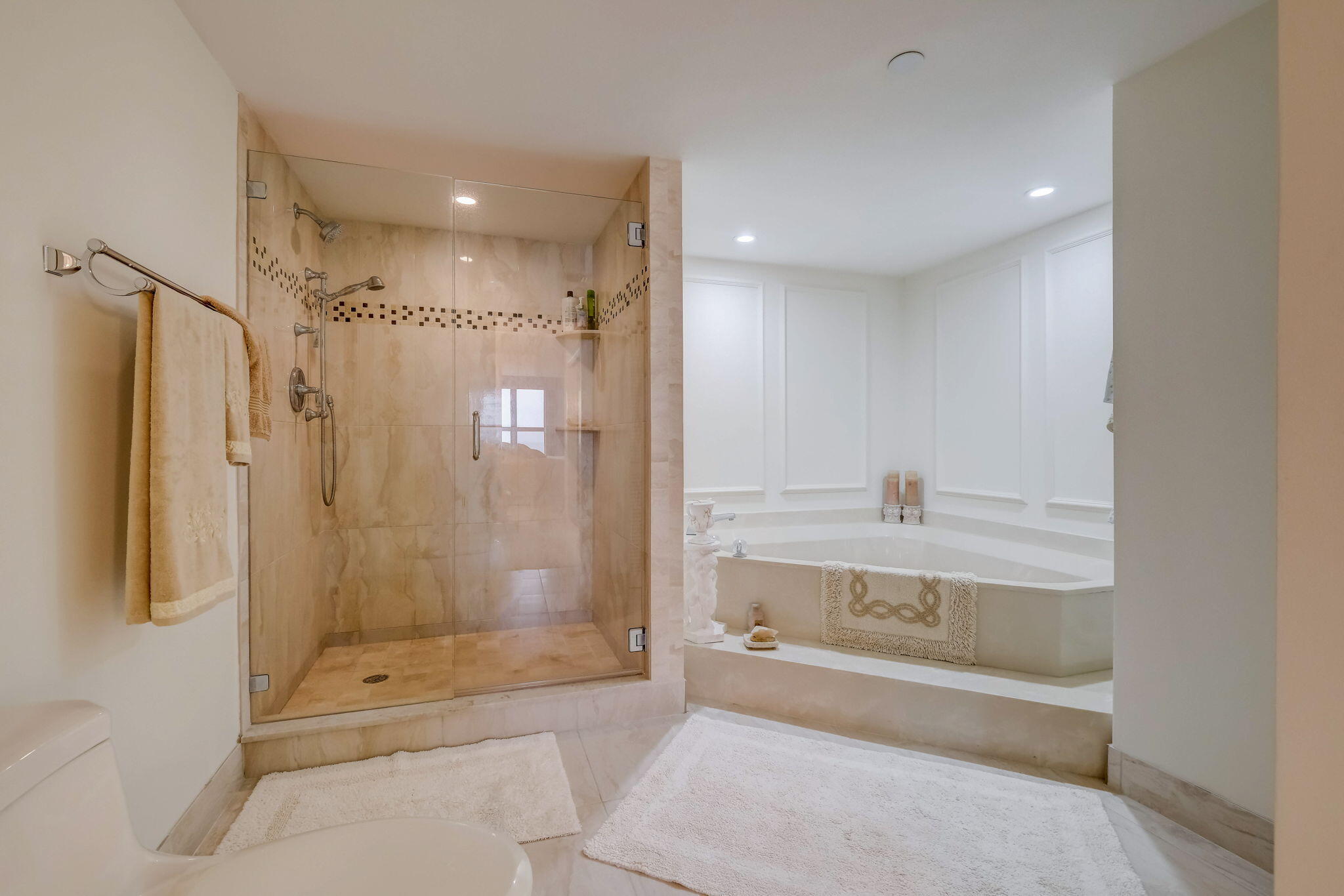 19670 Beach Road C513