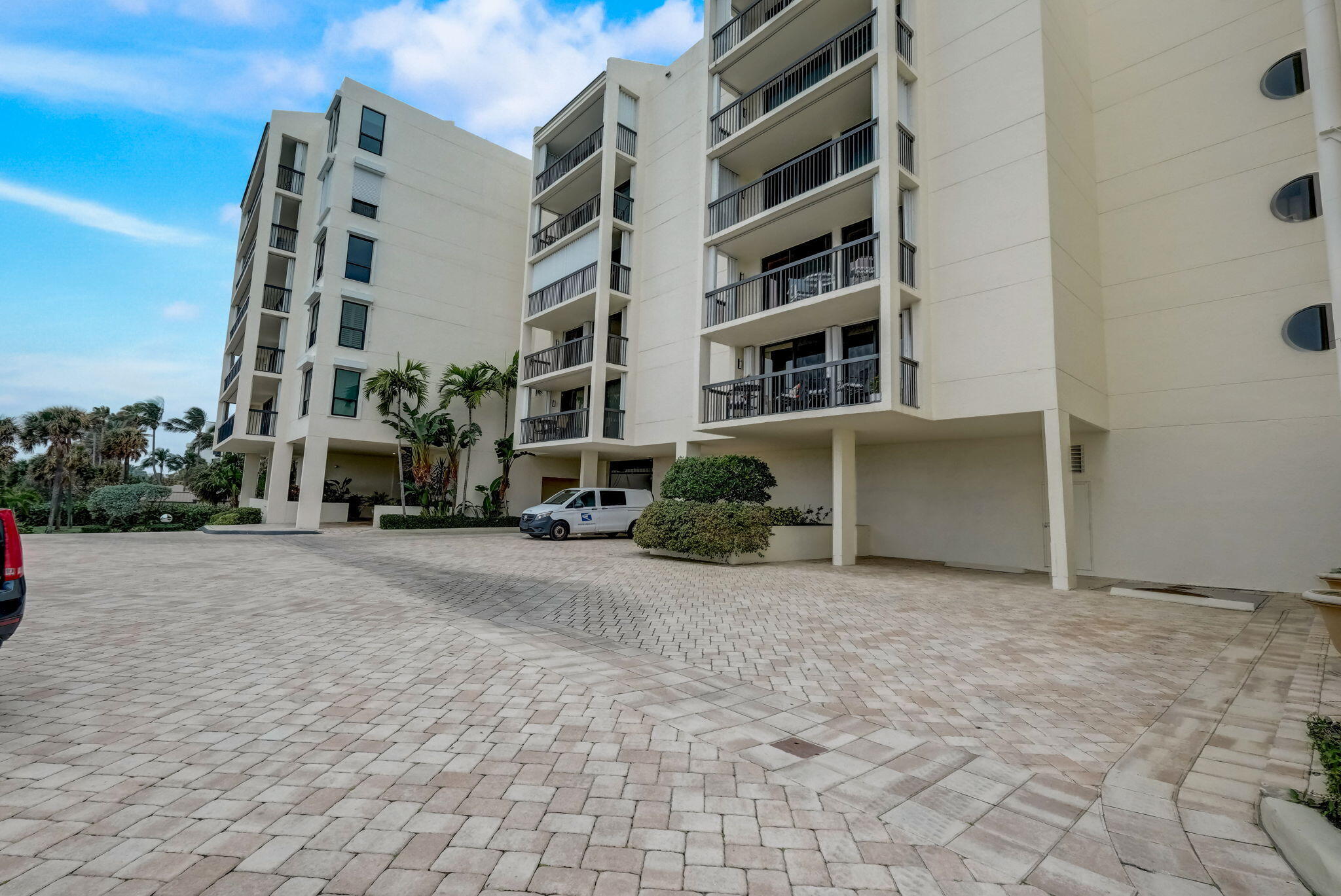 19670 Beach Road C513