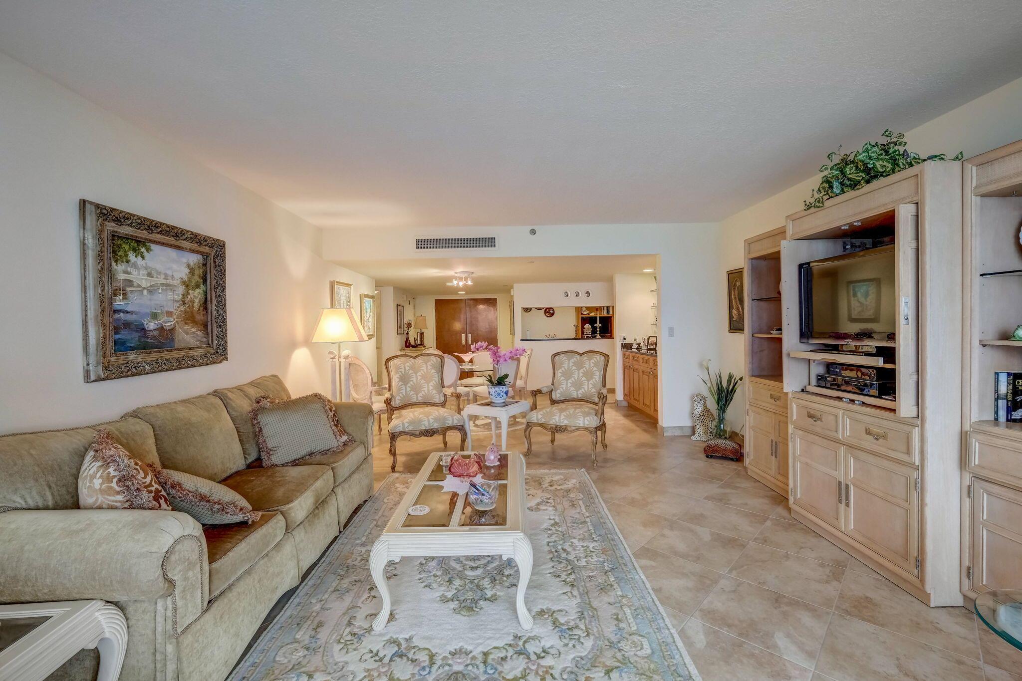 19670 Beach Road C513