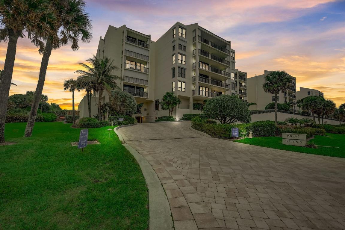 19670 Beach Road C513