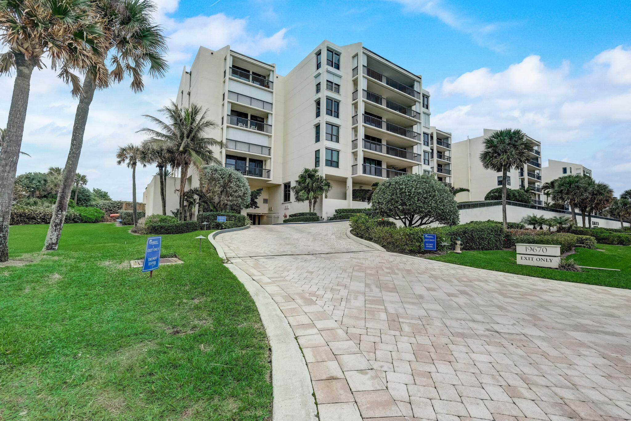 19670 Beach Road C513