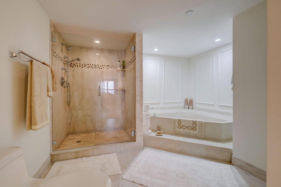 19670 Beach Road C513