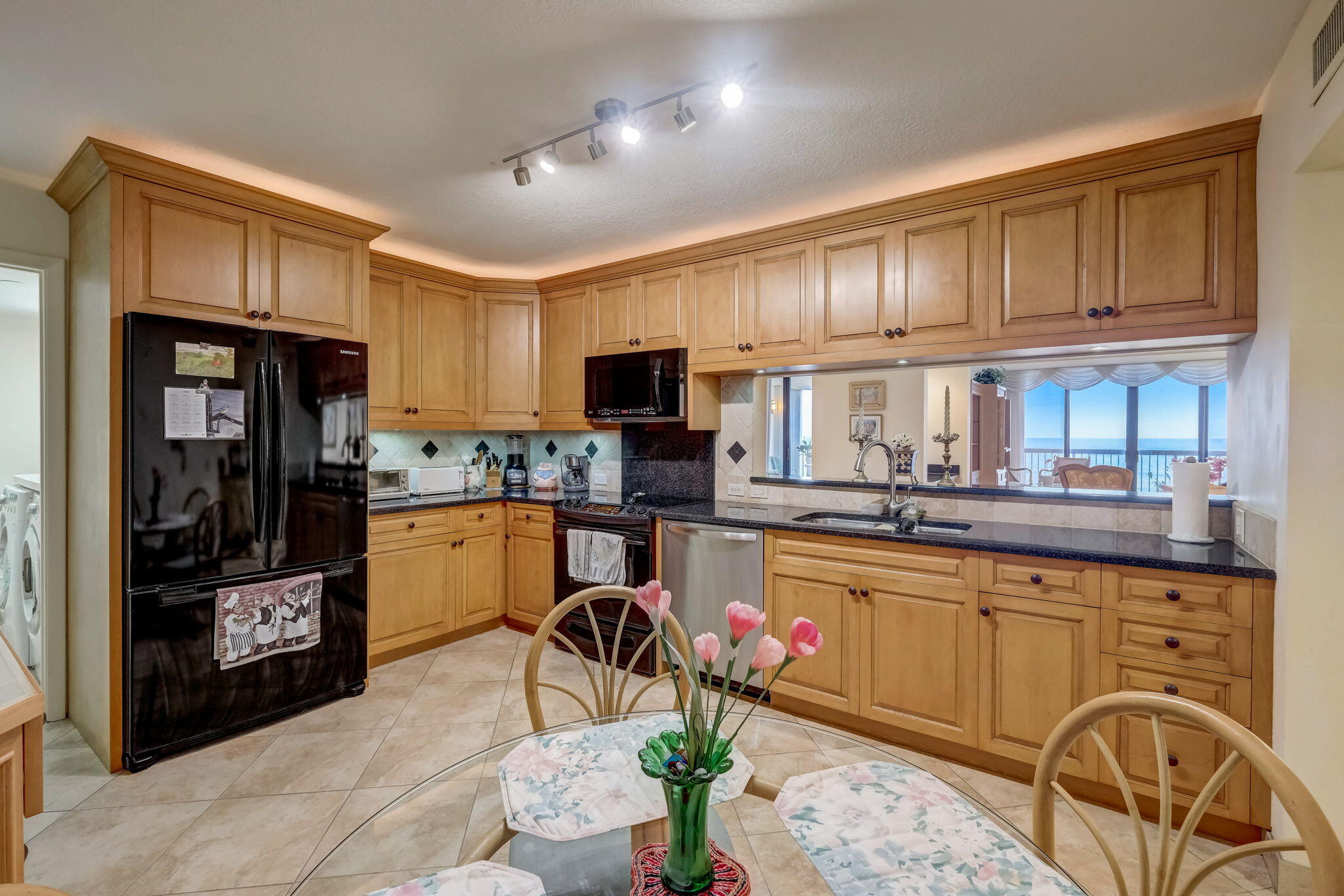 19670 Beach Road C513