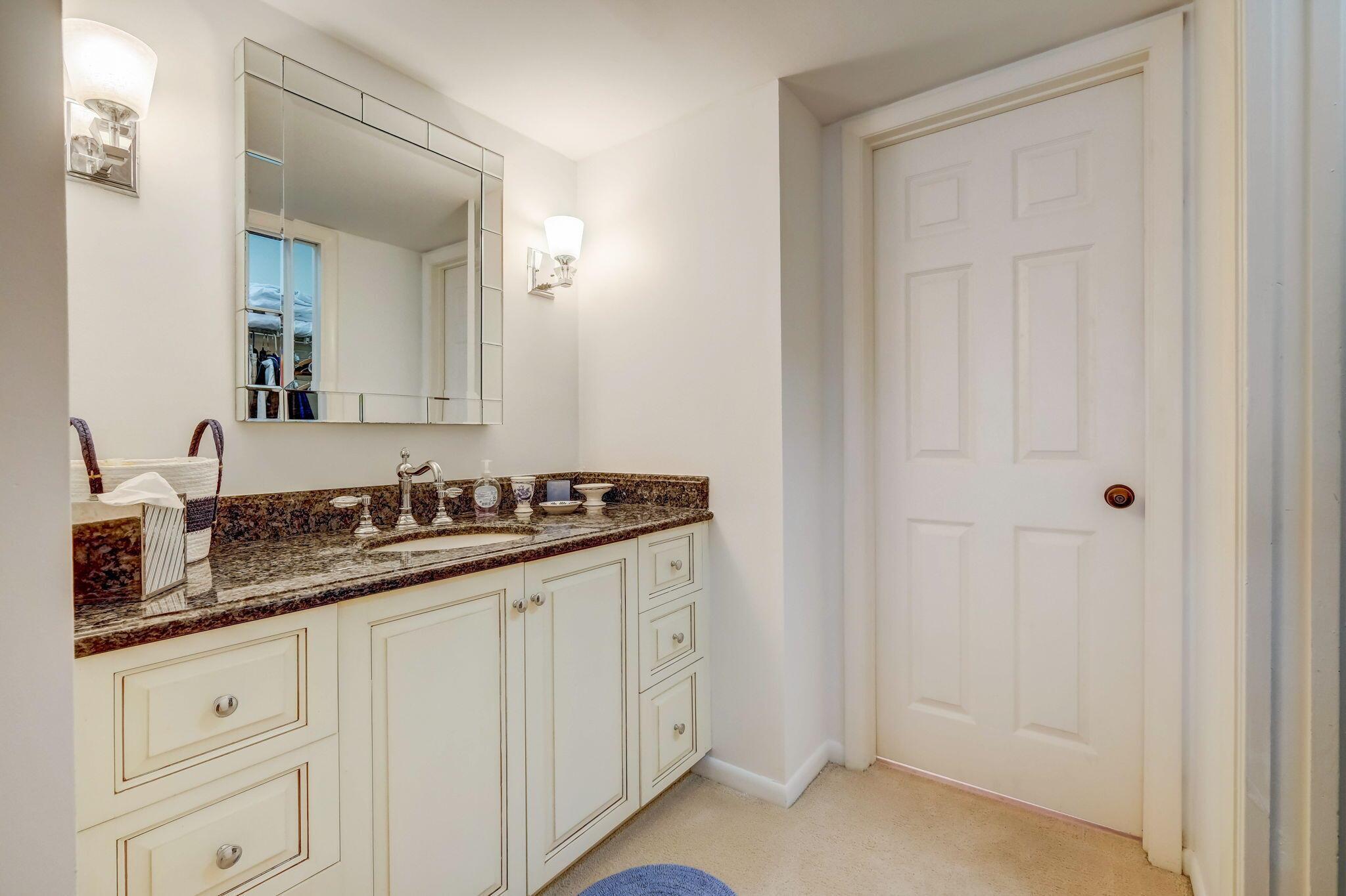 19670 Beach Road C513