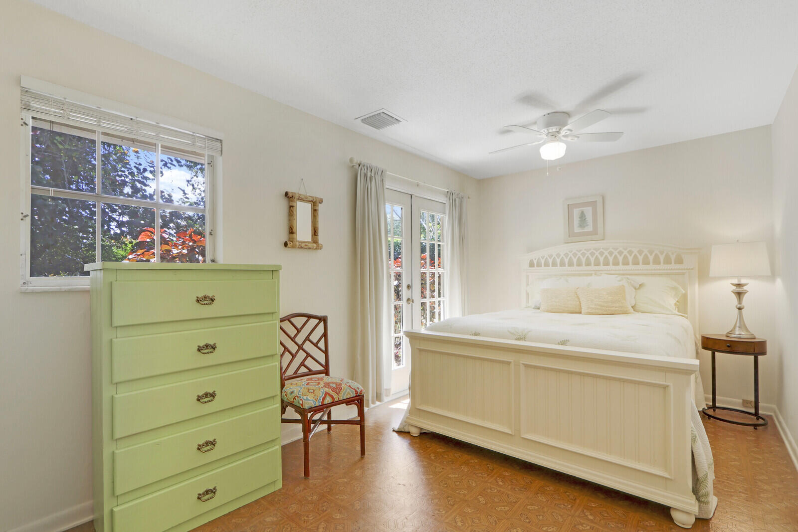 8574 SE Seagrape Way