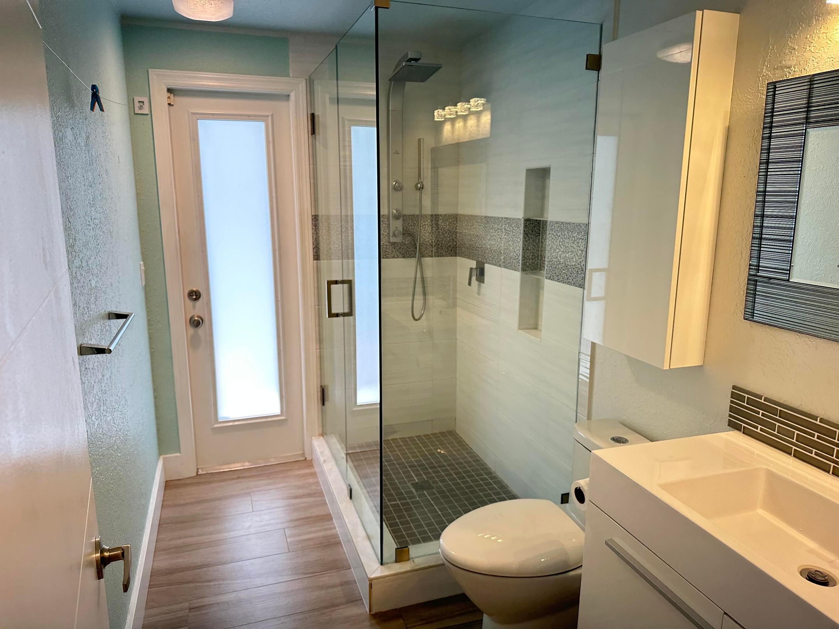 1801 S Us Highway 1 3b