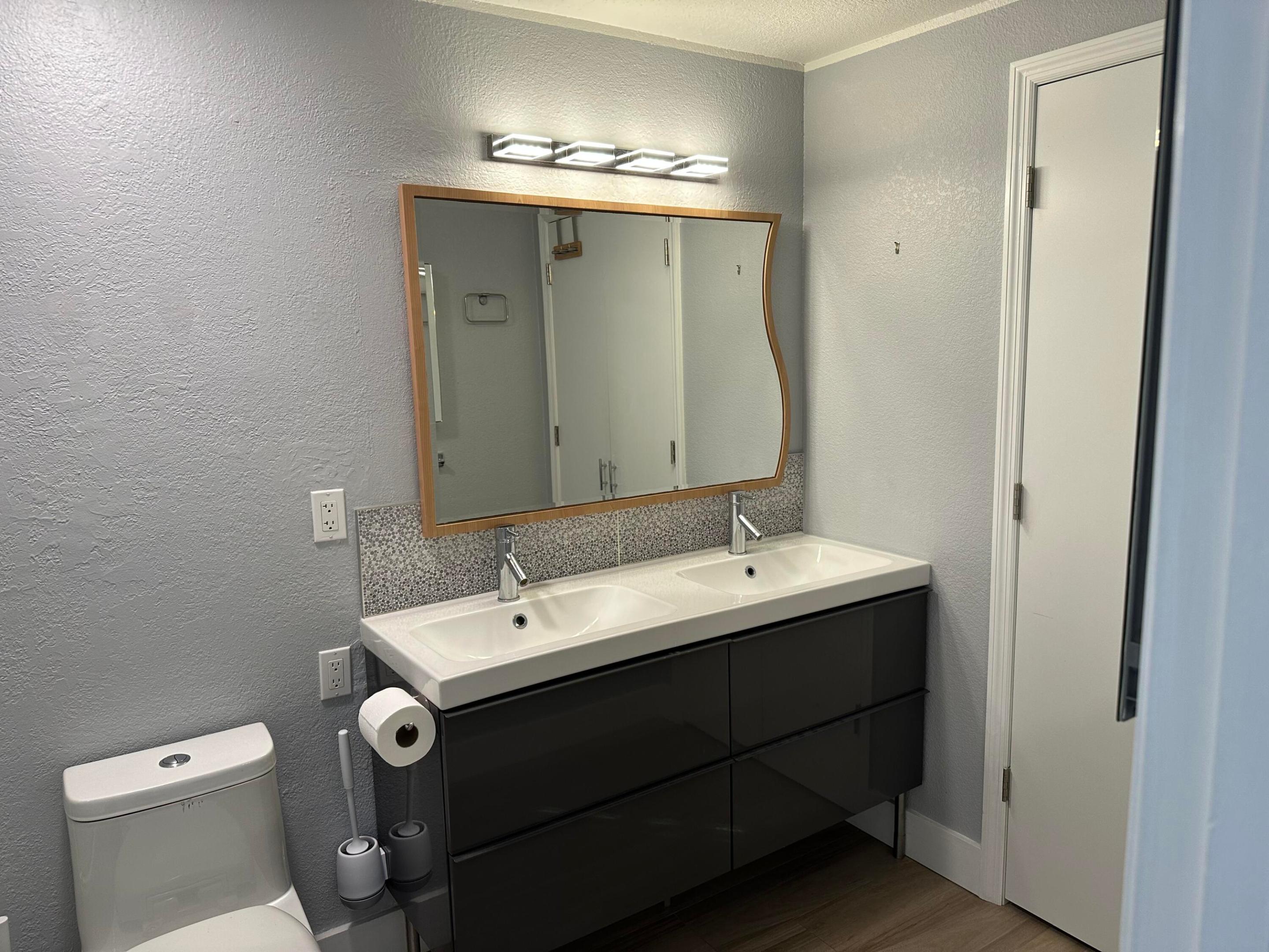 1801 S Us Highway 1 3b