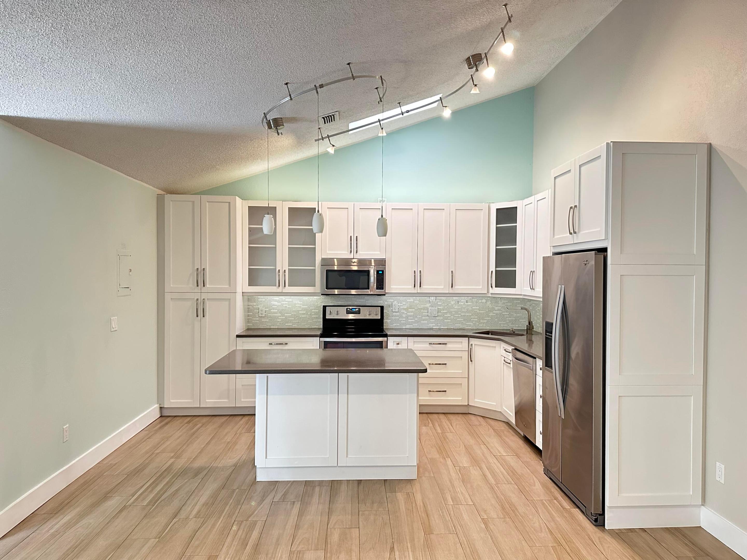 1801 S Us Highway 1 3b