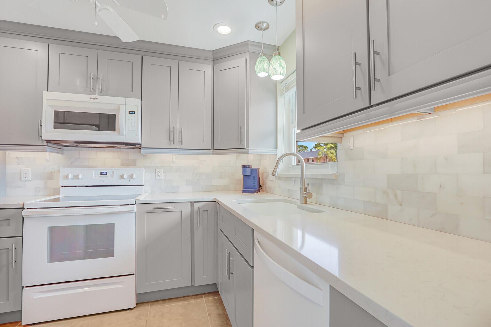 18081 SE Country Club Drive 2