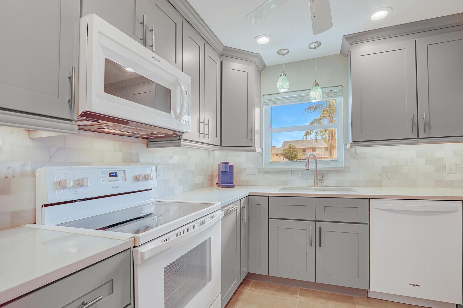 18081 SE Country Club Drive 2