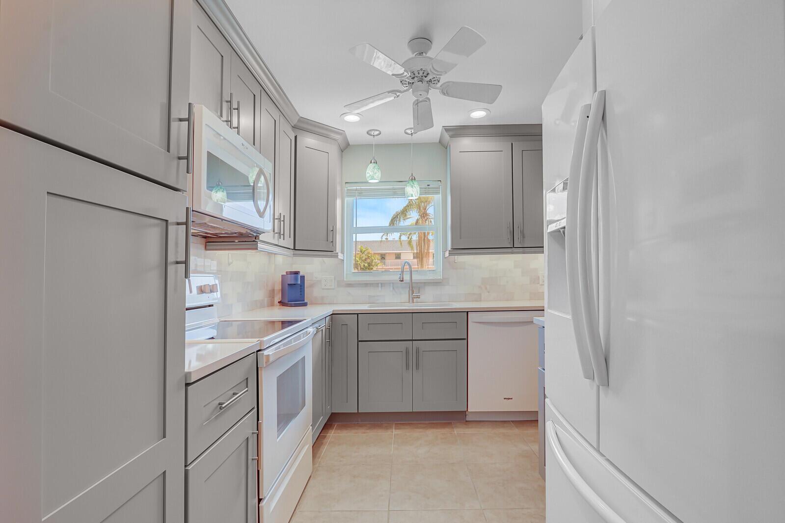 18081 SE Country Club Drive 2