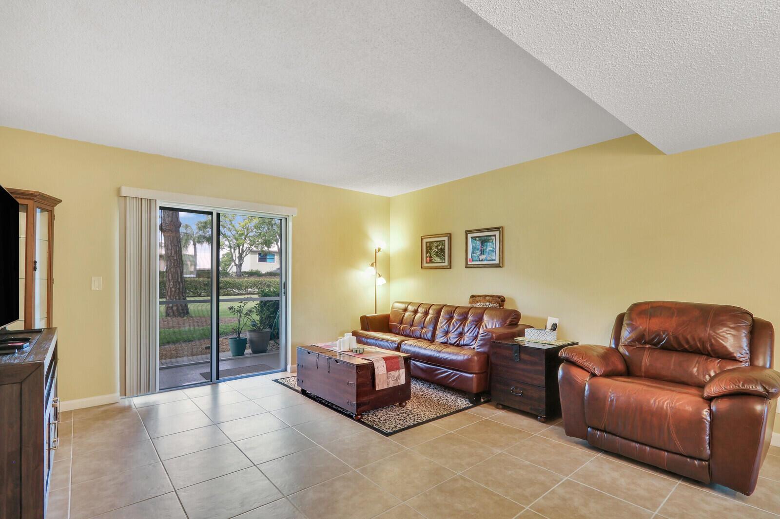 18081 SE Country Club Drive 2