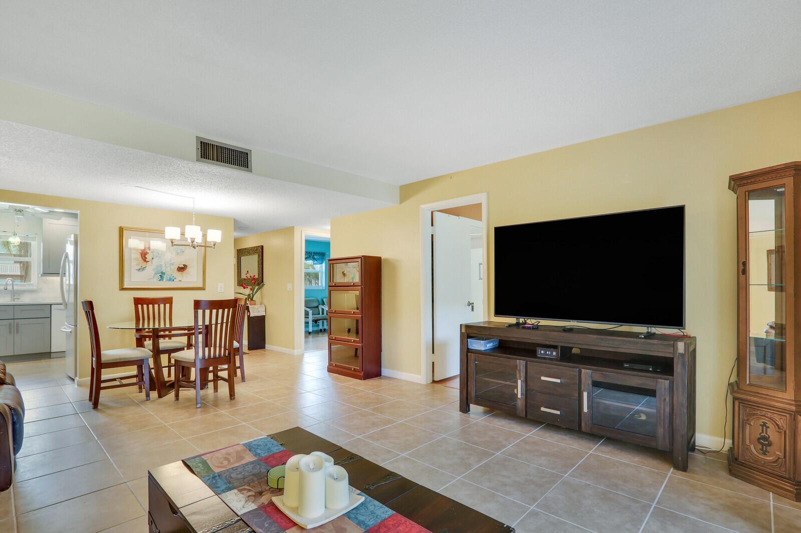 18081 SE Country Club Drive 2