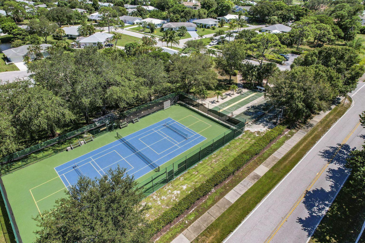 18081 SE Country Club Drive 2