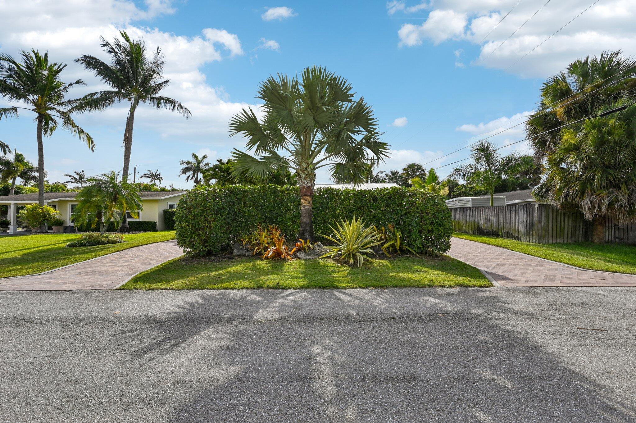 405 E Whitney Drive