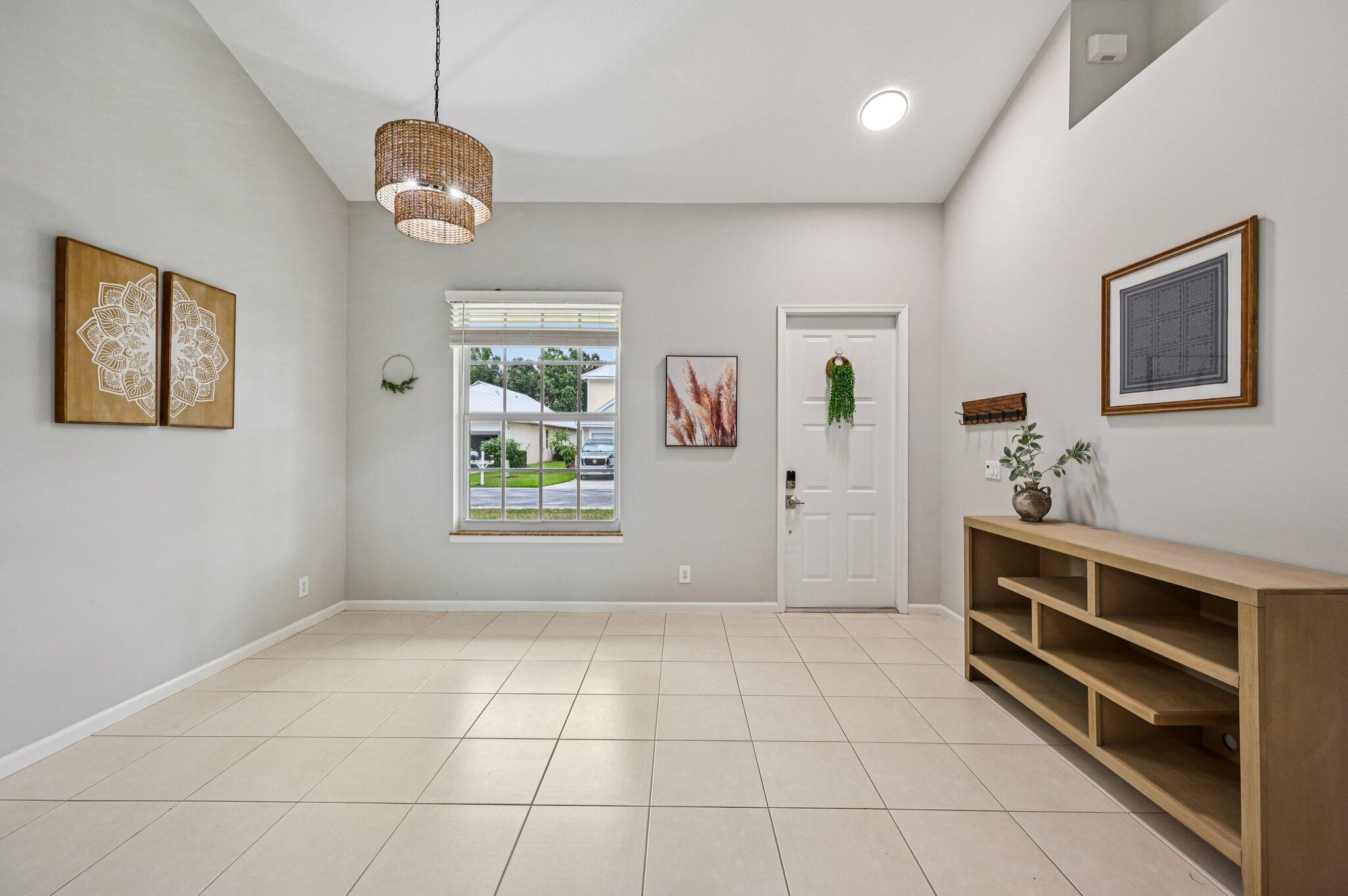 3142 SW Solitaire Palm Drive