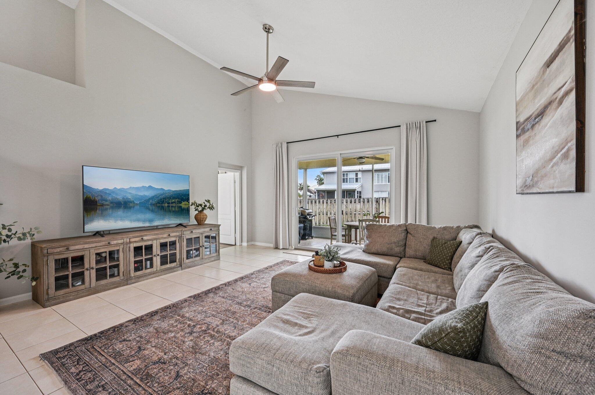 3142 SW Solitaire Palm Drive