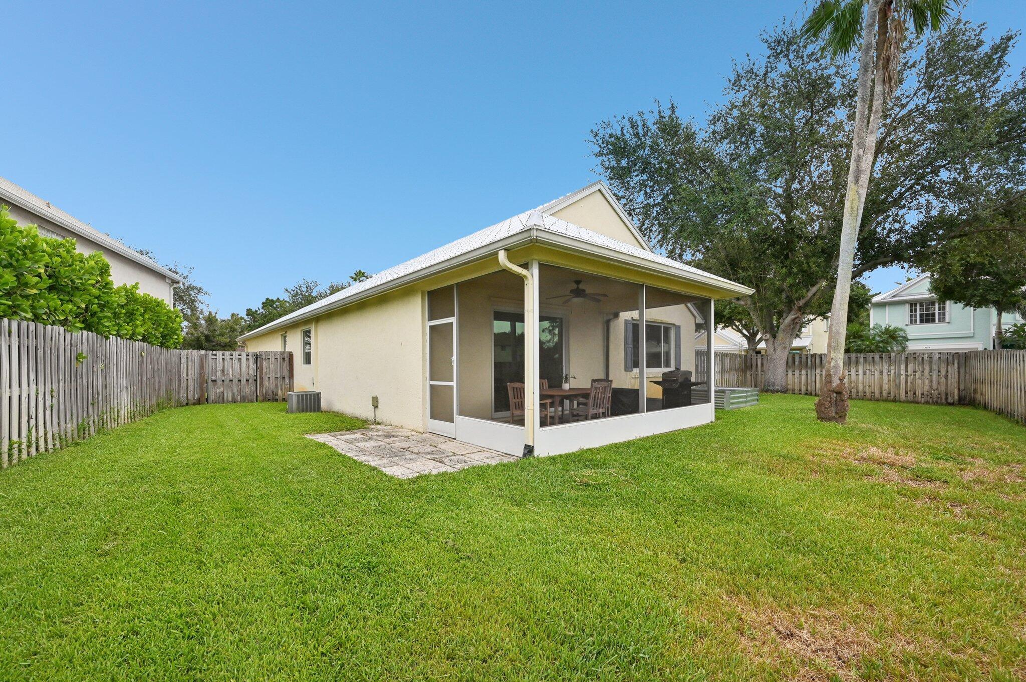 3142 SW Solitaire Palm Drive