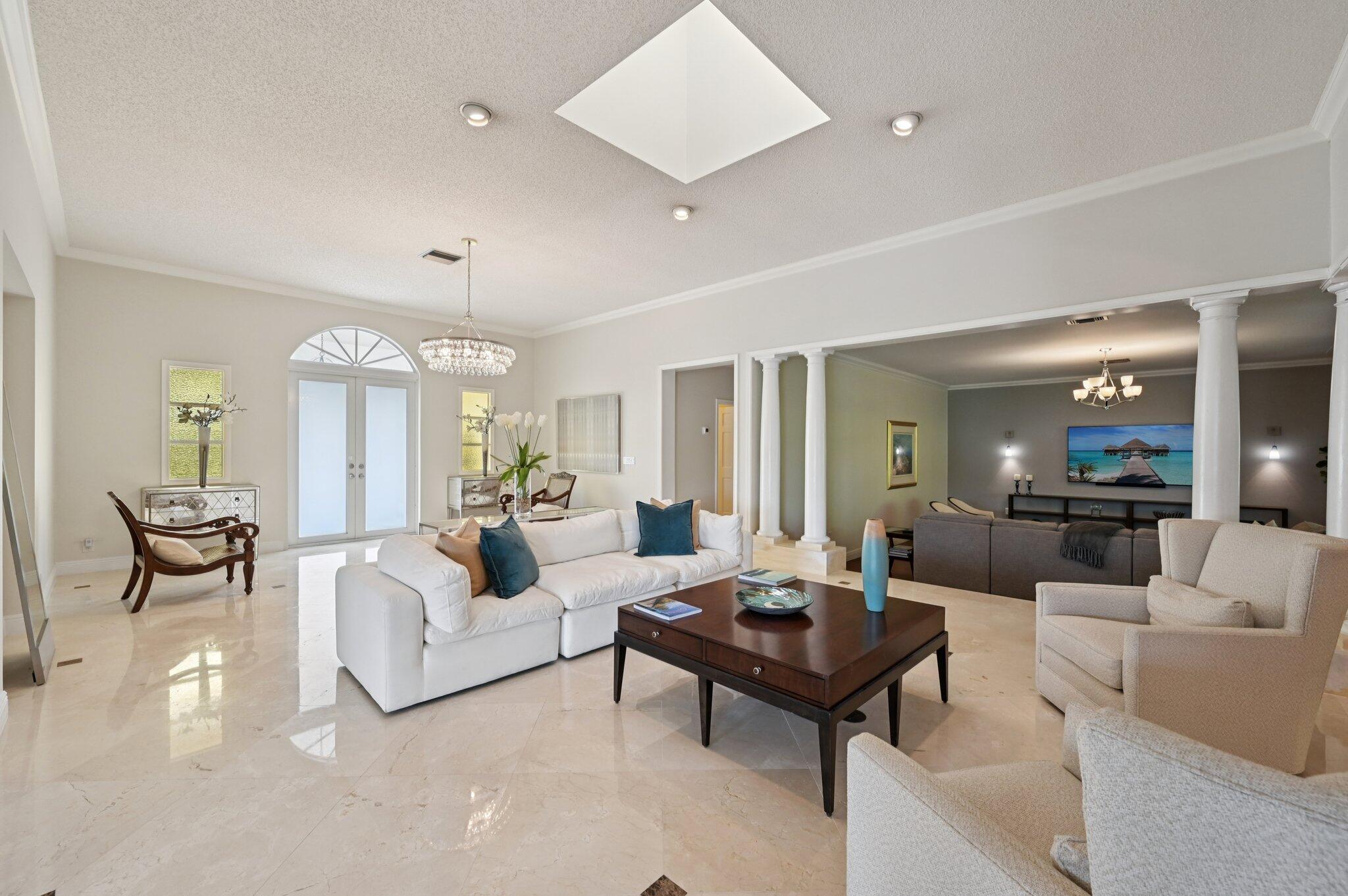 257 N Country Club Drive