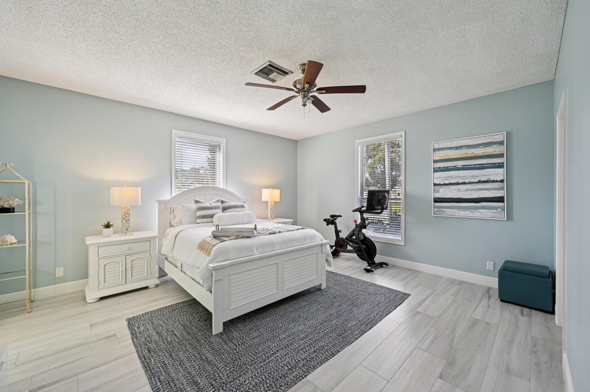 257 N Country Club Drive