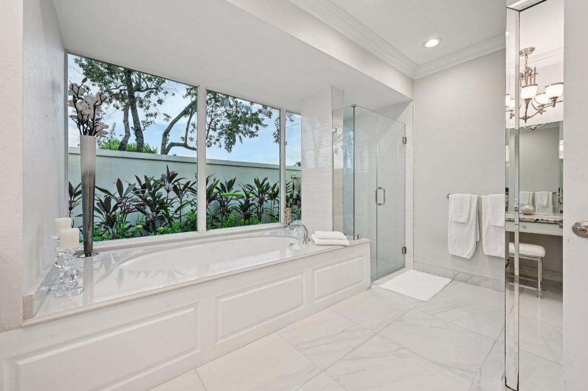 257 N Country Club Drive