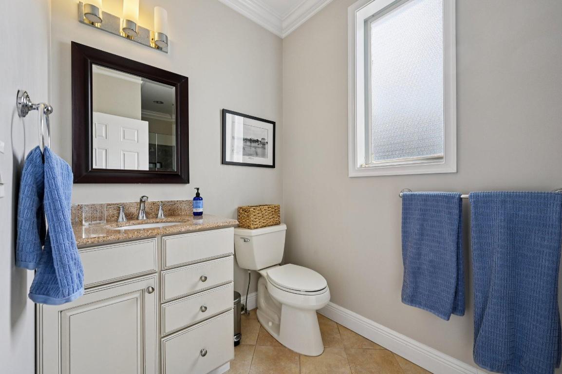 257 N Country Club Drive