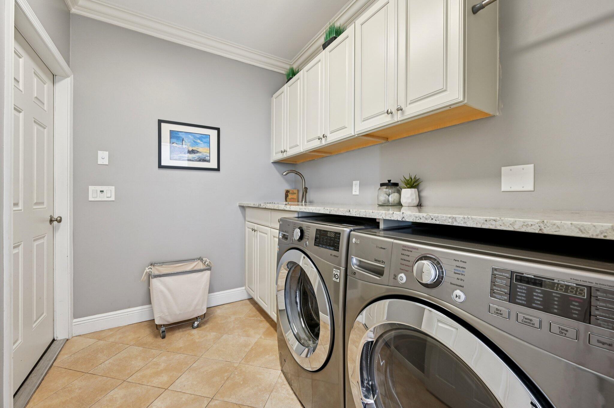 257 N Country Club Drive