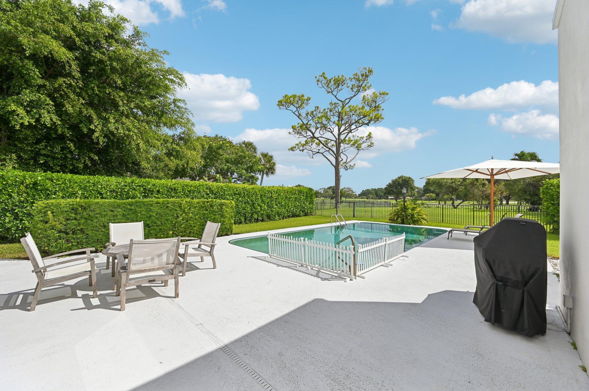 257 N Country Club Drive