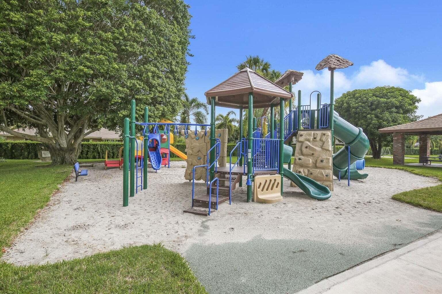 257 N Country Club Drive