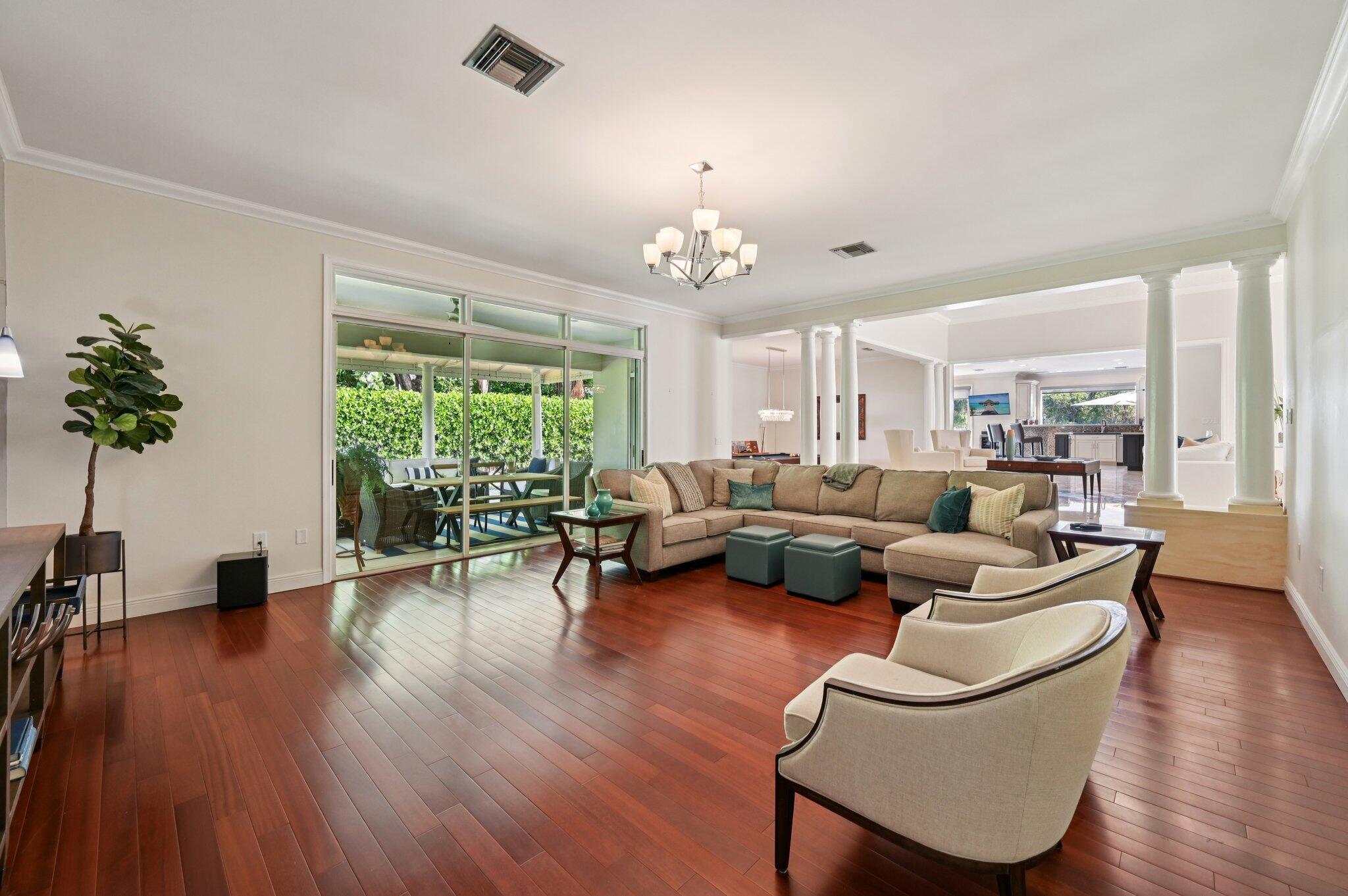 257 N Country Club Drive