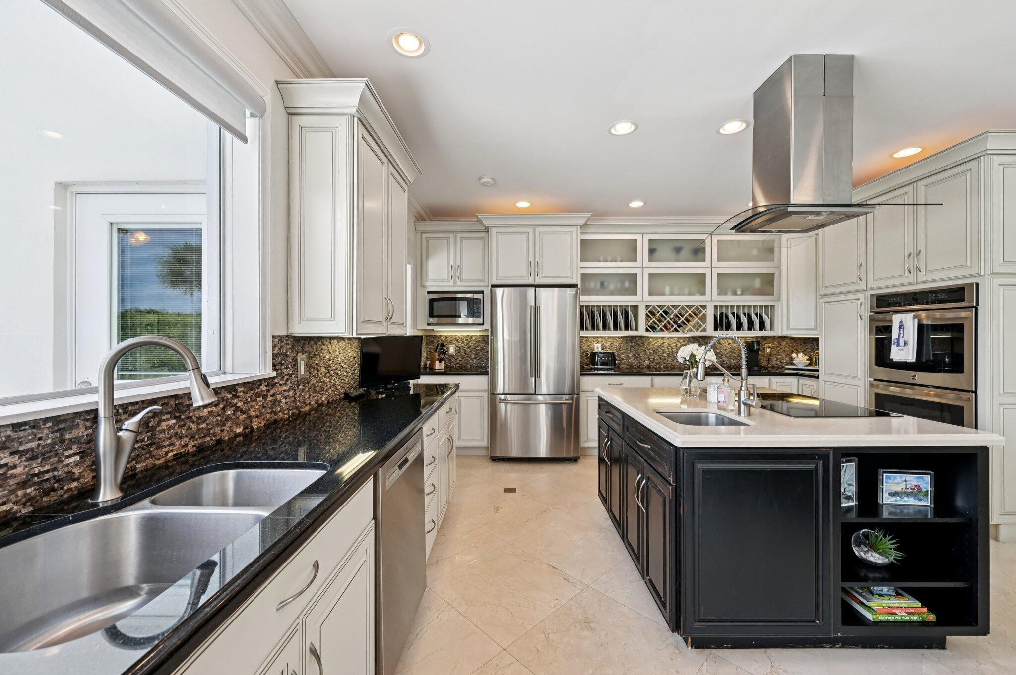 257 N Country Club Drive