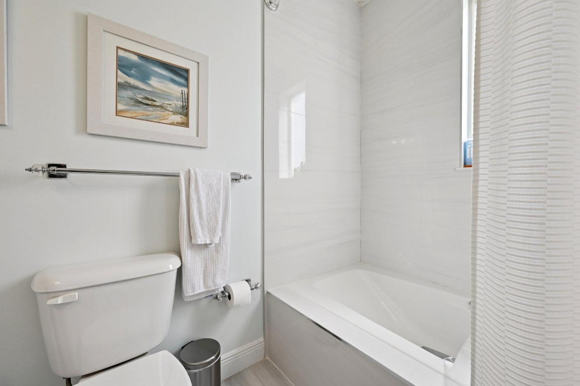 257 N Country Club Drive