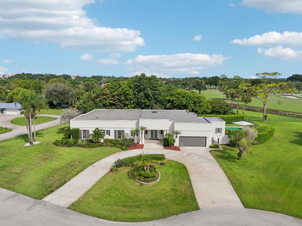 257 N Country Club Drive